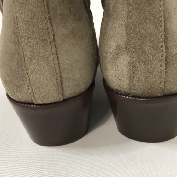NWOB banana republic Stella suede bootie size 9